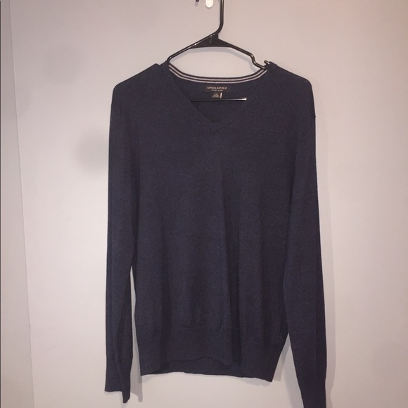 V Neck Sweater - Picture 1 of 1